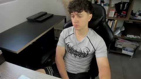 Snapshot of wolker_allan chatting on December 19, 5:09 pm wolker_allan online show from December 19, 5:09 pm