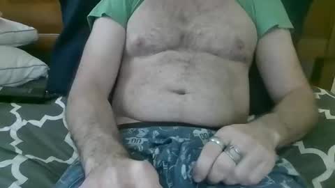 Snapshot of wolverine82c chatting on November 19, 7:36 pm wolverine82c online show from November 19, 7:36 pm