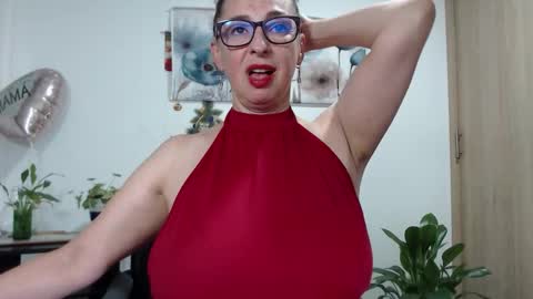 Snapshot of womanhornyx chatting on December 2, 9:54 pm Womanhornyx online show from December 2, 9:54 pm