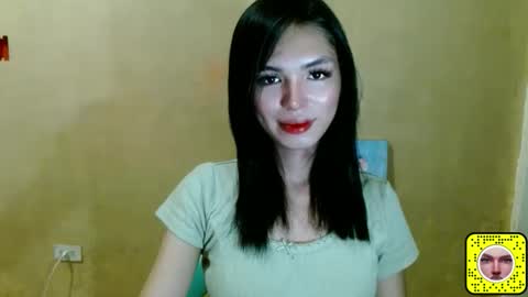 womanofyourdreamxoxo online show from May 6, 3:13 am