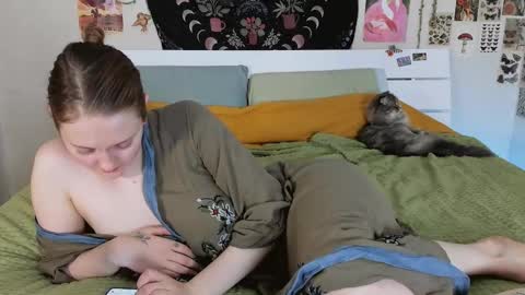 wonderconnie online show from November 2, 1:24 pm