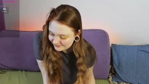 Snapshot of wonderconnie chatting on March 14, 8:42 am wonderconnie online show from March 14, 8:42 am