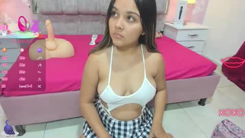 Snapshot of wonderkloe_ chatting on September 18, 8:00 pm wonderkloe_ online show from September 18, 8:00 pm