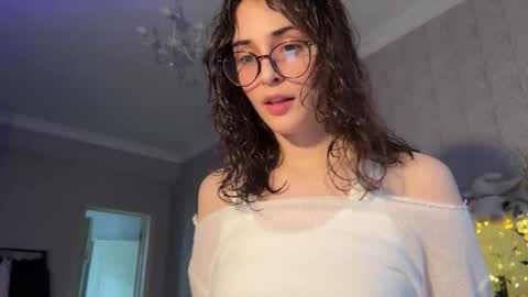 Stia online show from November 27, 12:51 pm