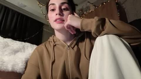 Stia online show from January 19, 2:32 pm