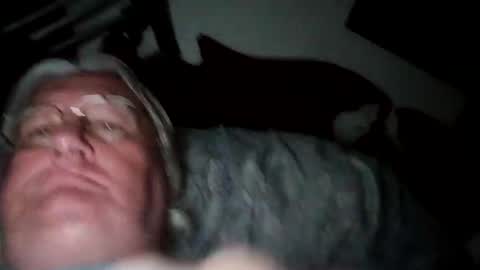 Snapshot of woodpecker115 chatting on November 17, 7:36 am woodpecker115 online show from November 17, 7:36 am