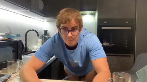 Snapshot of woods_jerk chatting on February 26, 6:29 pm Mitya online show from February 26, 6:29 pm