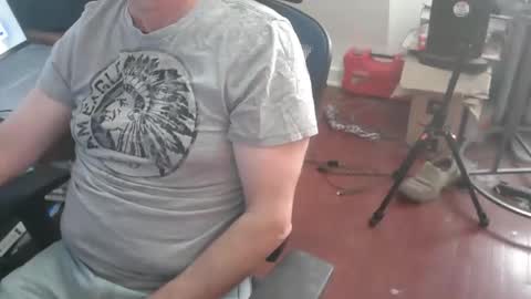 Snapshot of woodworker6473 chatting on January 12, 1:38 pm woodworker6473 online show from January 12, 1:38 pm