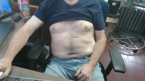 Snapshot of woodworker6473 chatting on March 6, 2:13 pm woodworker6473 online show from March 6, 2:13 pm