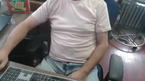 Snapshot of woodworker6473 chatting on March 17, 2:31 pm woodworker6473 online show from March 17, 2:31 pm