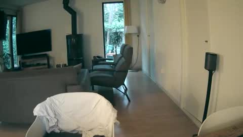 Snapshot of woodwurm chatting on November 18, 7:24 am woodwurm and Snoeske online show from November 18, 7:24 am