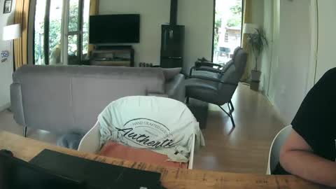 Snapshot of woodwurm chatting on May 16, 6:54 am woodwurm and Snoeske online show from May 16, 6:54 am