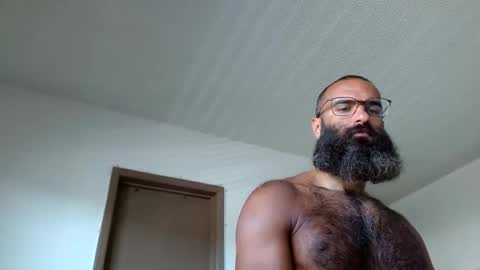 Snapshot of woof_wolf37 chatting on June 11, 3:32 pm woof_wolf37 online show from June 11, 3:32 pm