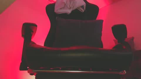 Woondeer online show from September 30, 6:35 pm