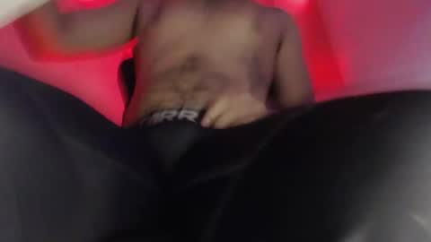 Snapshot of woondeer17 chatting on December 4, 7:00 pm Woondeer online show from December 4, 7:00 pm