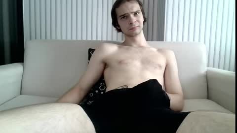 Snapshot of wooziemoo325 chatting on October 29, 3:09 am Steve Brand online show from October 29, 3:09 am