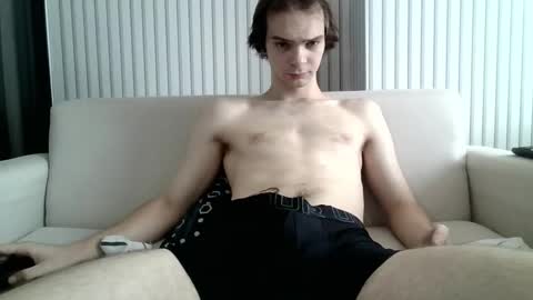 Snapshot of wooziemoo325 chatting on November 3, 3:08 am Steve Brand online show from November 3, 3:08 am