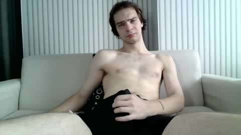 Snapshot of wooziemoo325 chatting on November 10, 2:32 am Steve Brand online show from November 10, 2:32 am