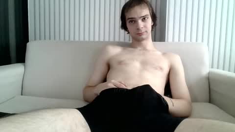 Snapshot of wooziemoo325 chatting on November 12, 3:18 am Steve Brand online show from November 12, 3:18 am