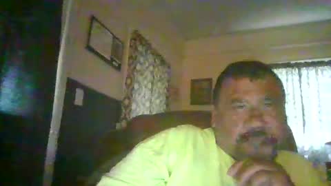 Snapshot of woperator12 chatting on May 23, 10:58 pm woperator12 online show from May 23, 10:58 pm