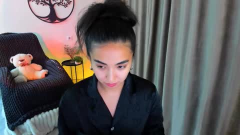 dudetta Kim online show from November 20, 1:33 pm