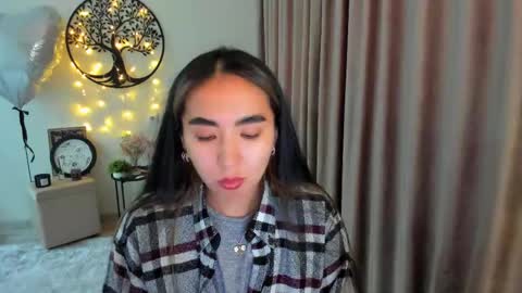 dudetta Kim online show from May 3, 3:18 pm