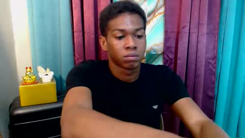 Snapshot of worshipmycockxxx chatting on December 19, 12:39 am Josh This is my new account now online show from December 19, 12:39 am