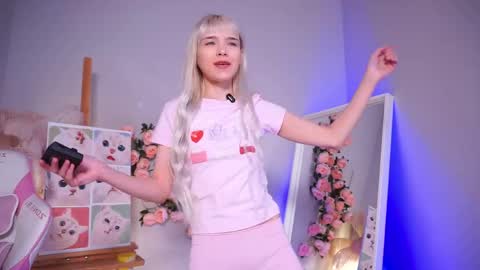 wow_angel online show from May 6, 5:35 am