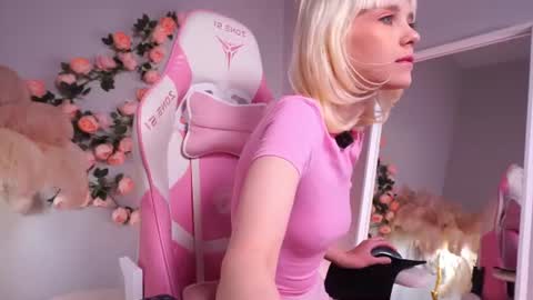 wow_angel online show from July 10, 5:45 am