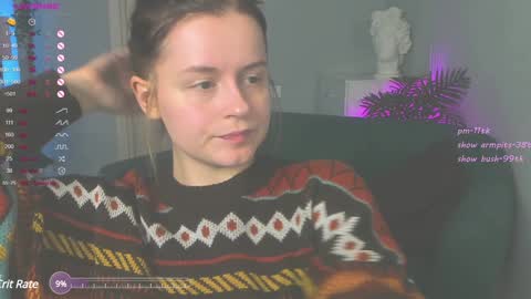 Snapshot of wow_luvng chatting on December 22, 5:53 pm Rebecy online show from December 22, 5:53 pm