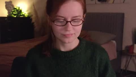 Snapshot of wow_luvng chatting on November 16, 2:00 pm Rebecy online show from November 16, 2:00 pm