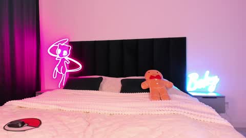 Emi online show from December 23, 2:02 am