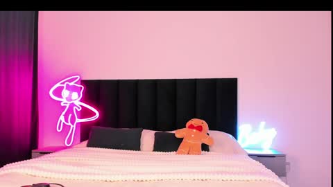 Emi online show from January 13, 4:07 am