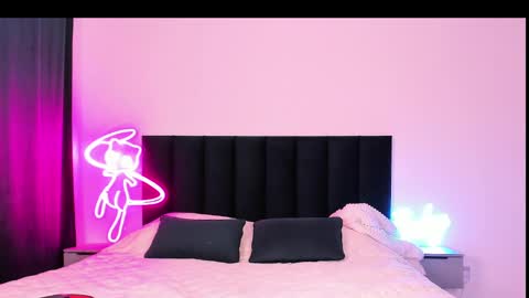 Emi online show from February 24, 8:06 am