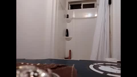 Snapshot of wreckme4200 chatting on December 4, 6:34 am NicckNighht online show from December 4, 6:34 am