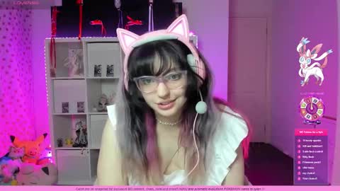 Snapshot of wrenvalentine chatting on September 29, 10:31 am Wren Valentine online show from September 29, 10:31 am