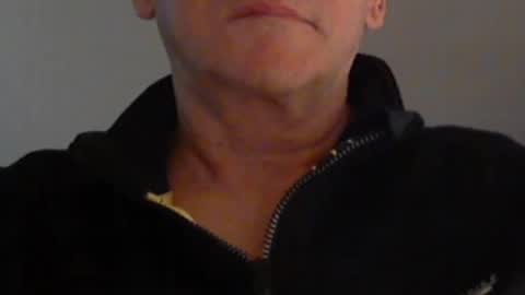 Snapshot of wuki123 chatting on January 5, 9:03 pm Wuki online show from January 5, 9:03 pm