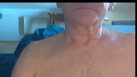 Snapshot of wuki123 chatting on February 19, 4:00 pm Wuki online show from February 19, 4:00 pm