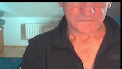 Snapshot of wuki123 chatting on October 24, 12:01 pm Wuki online show from October 24, 12:01 pm