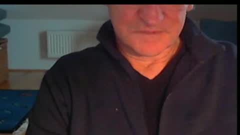 Snapshot of wuki123 chatting on November 27, 1:35 pm Wuki online show from November 27, 1:35 pm