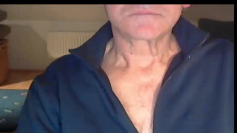 Snapshot of wuki123 chatting on December 4, 5:32 pm Wuki online show from December 4, 5:32 pm