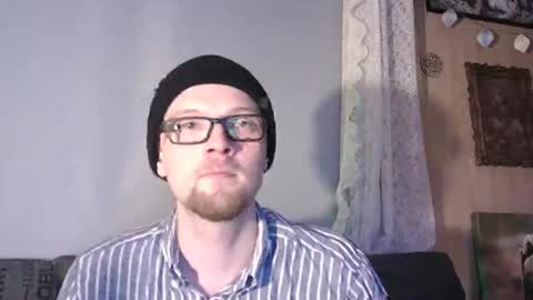 Snapshot of wulffi95 chatting on February 1, 2:10 am wulffi95 online show from February 1, 2:10 am