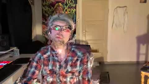 Snapshot of wulffi95 chatting on March 6, 7:43 pm wulffi95 online show from March 6, 7:43 pm