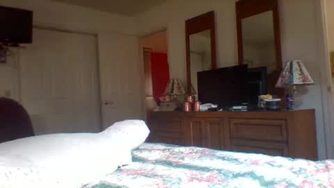 wvmountainlover online show from July 10, 7:38 pm