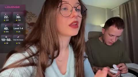 Snapshot of wwow_meow chatting on November 4, 7:40 am Eric and Christine 3 online show from November 4, 7:40 am