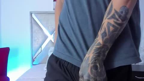 wyatt online show from December 5, 1:09 pm