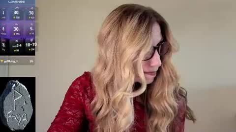 Snapshot of wynfreya chatting on June 13, 9:13 pm Wyn online show from June 13, 9:13 pm