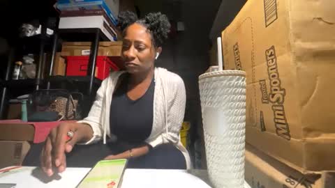 Snapshot of wynterheat chatting on November 20, 5:45 pm Wynter Heat online show from November 20, 5:45 pm