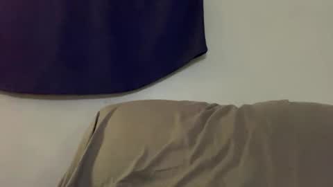 Snapshot of x7i3zuvfcwxym8naezgb chatting on December 21, 4:57 pm Whatyouwantbest online show from December 21, 4:57 pm