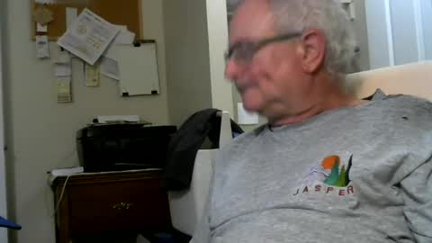 Snapshot of x811forfunx chatting on July 1, 2:02 am Drew online show from July 1, 2:02 am